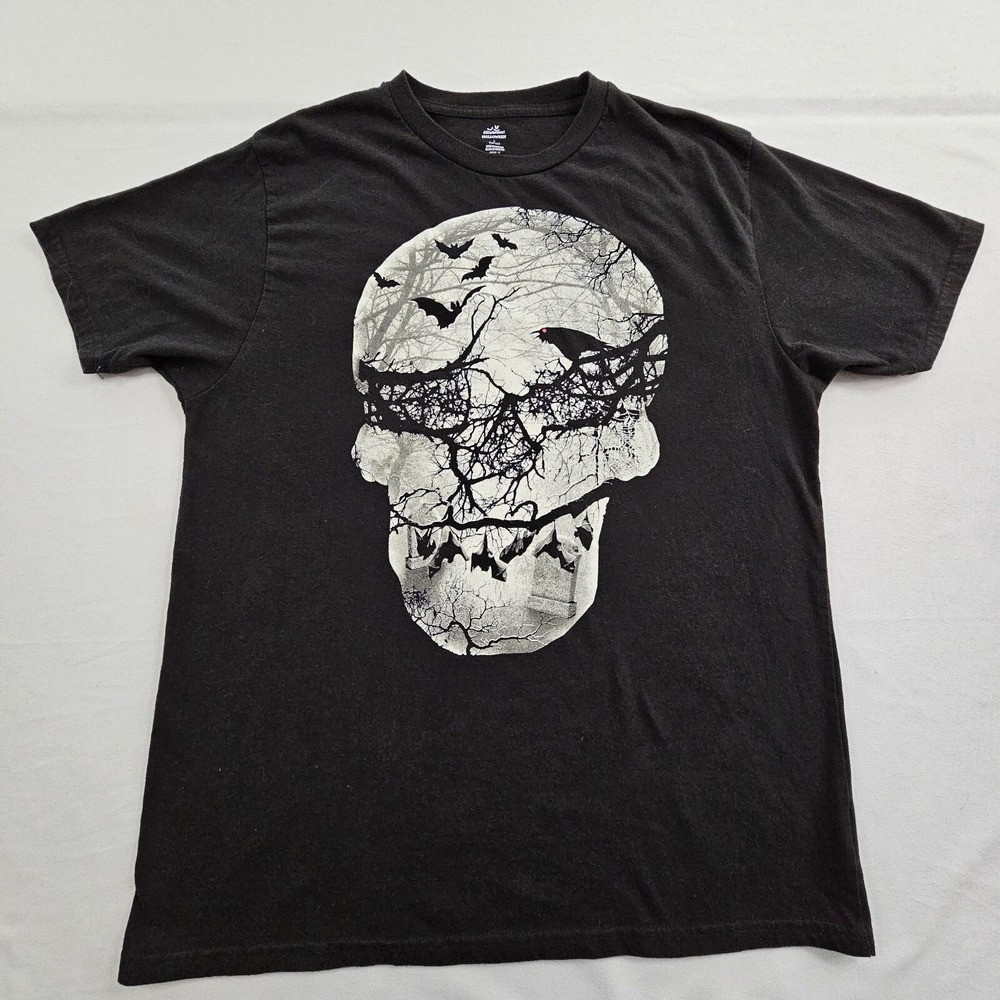 Graveyard Skull Halloween Black Short Sleeve T-Shirt Men's L
